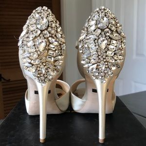 Badgley Mischka Dawn heels size 8